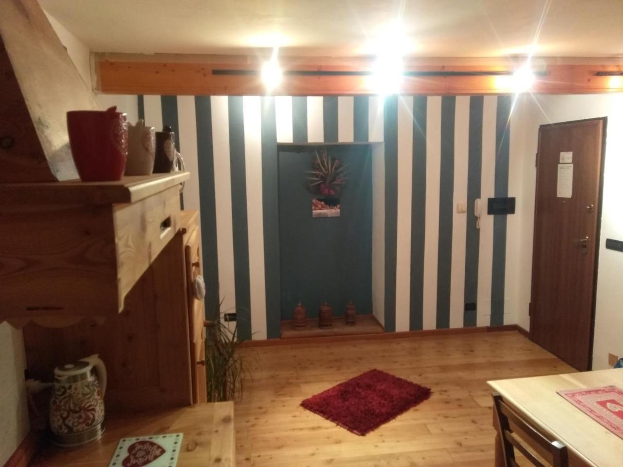 דירות אאוסטה Maison Besenval מראה חיצוני תמונה